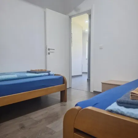 Knezevic Apartamento Kotor Varos